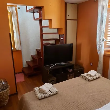 Apartment Lili *