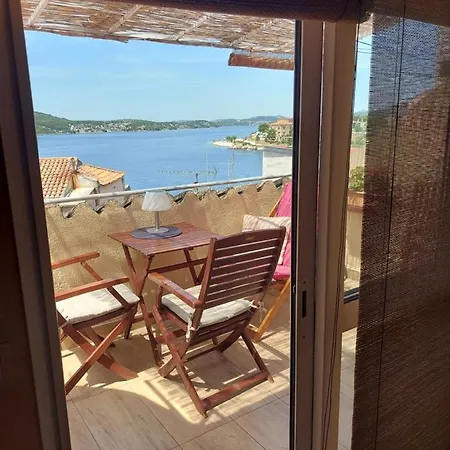 Lili 公寓 希贝尼克